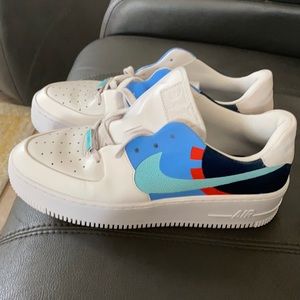 Nike Air Force 1 Sage Low Platform